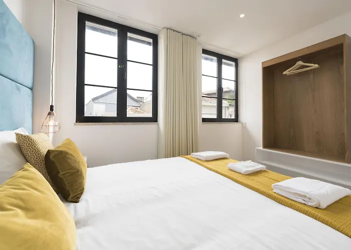 Santo Ildefonso Ricahouses Porto